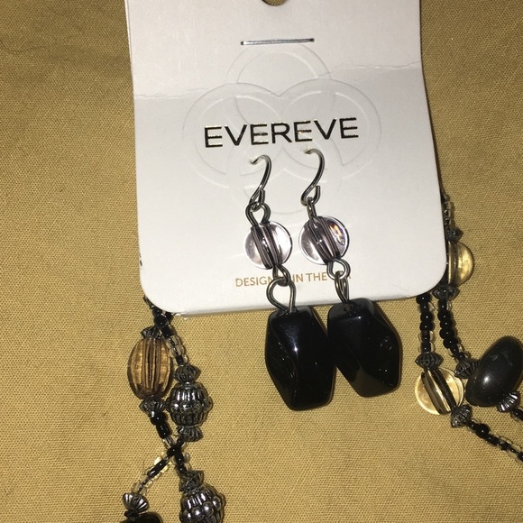 Evereve set earrings and necklace - Picture 2 of 8